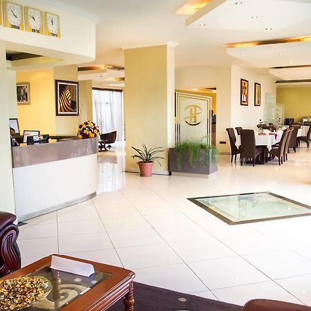Solo Te Hotel Αντίς Αμπέμπα Εξωτερικό φωτογραφία